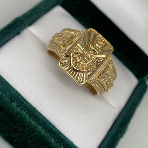 Anillo Ancla Fondo Diamantado Circones Blancos Oro amarillo 18k / Talla 10 1/4 / 8,22 Gr *