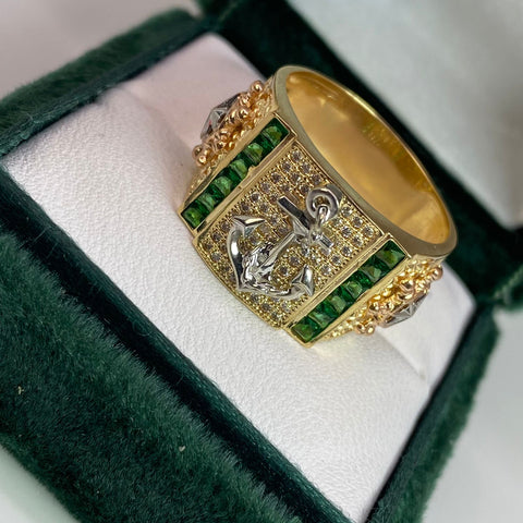 Anillo Ancla / Timón Circones Blancos Y Verdes Tres oros 18k / Talla 10 1/2 / 10,40 Gr *