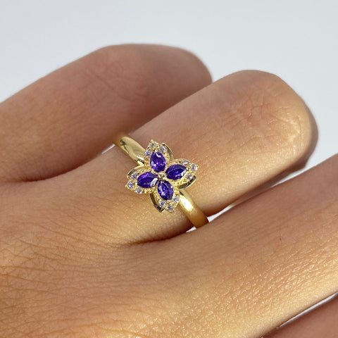 Anillo Flor Girable Circones Blancos Y Morado Oro amarillo 18k / Talla 6 1/4 / 2,67 Gr