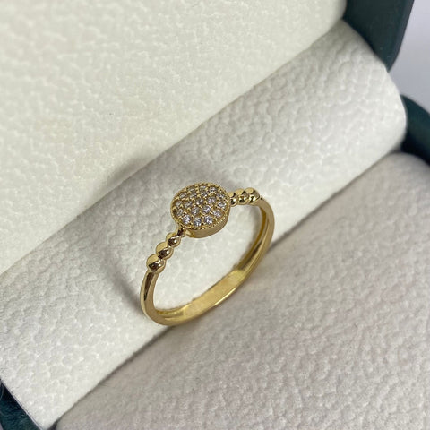 Anillo Circulo Circones Blancos Oro amarillo 18k / Talla 7 1/4 / 1,65 Gr