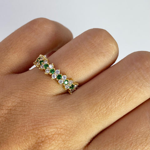 Anillo Circones Blancos Y Verdes Oro amarillo 18k / Talla 7 / 1,80 Gr *