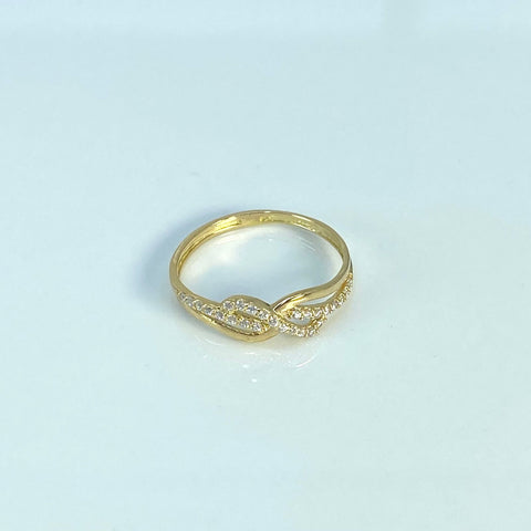 Anillo Circones Blancos Oro amarillo 18k / Talla 6 1/4 / 1,31 Gr *