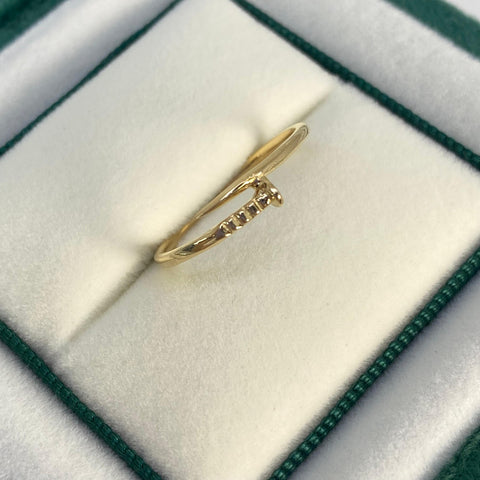 Anillo Clavo Oro amarillo 18k / Talla 7 1/2 / 1,44 Gr *