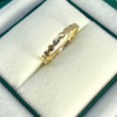 Anillo Circulos  Oro amarillo 18k / Talla 5 1/2 / 1,48 Gr †