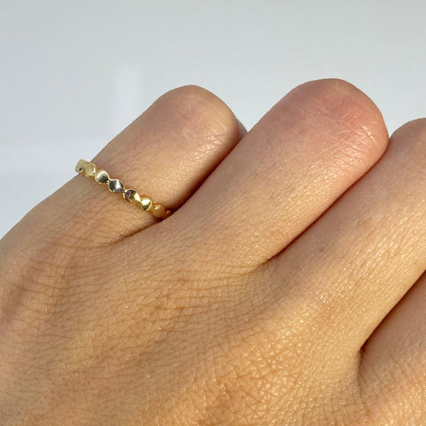Anillo Circulos  Oro amarillo 18k / Talla 5 1/2 / 1,48 Gr †