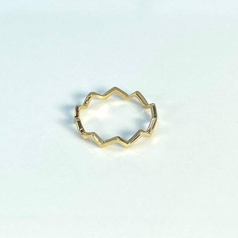 Anillo Zig Zag  Oro amarillo 18k / Talla 5 3/4 / 1,23 Gr †