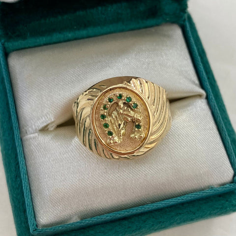 Anillo Caballo Circones Verdes Oro amarillo 18k / Talla 9 3/4 / 4,12 Gr