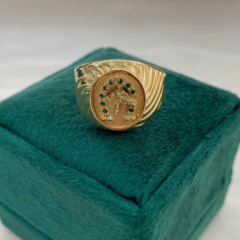 Anillo Caballo Circones Verdes Oro amarillo 18k / Talla 9 3/4 / 4,12 Gr