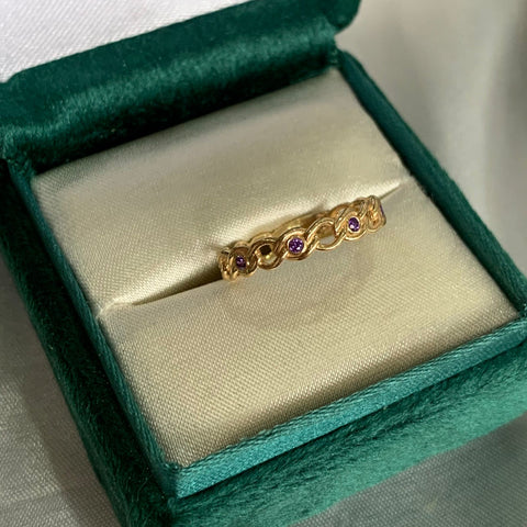 Anillo Aros Circones Morados Talla 6 1/2 Oro Amarillo 18k /1,85 Gr